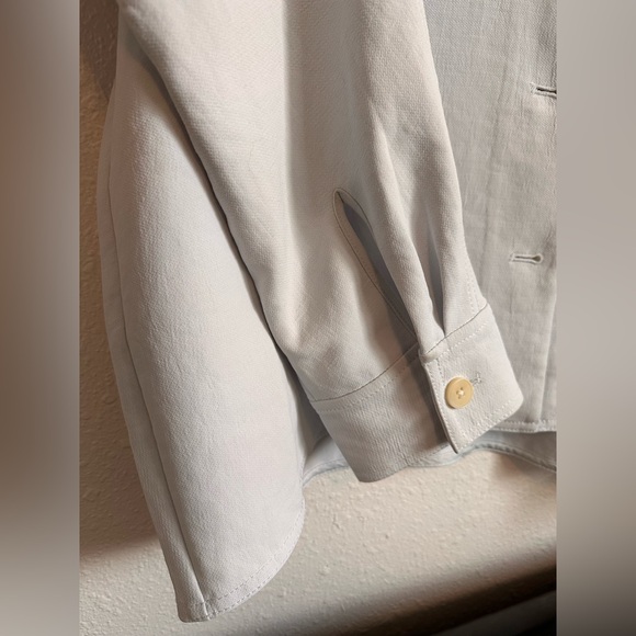 Aritzia Freeform Shirt - Picture 6 of 9